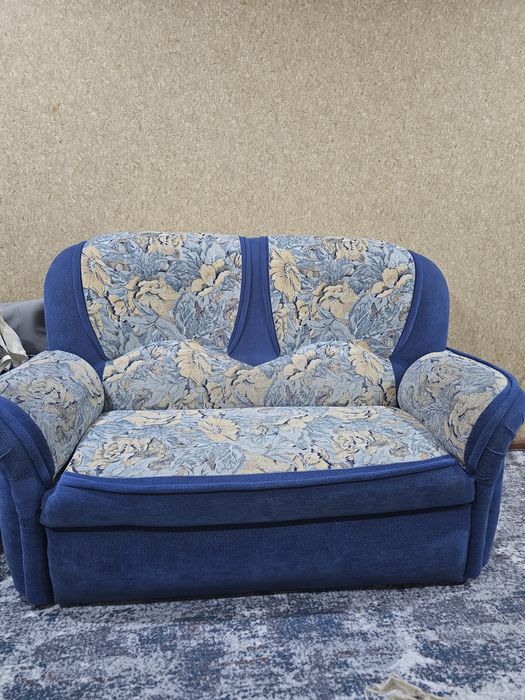 Продаются диваны 1+2+3  б/у