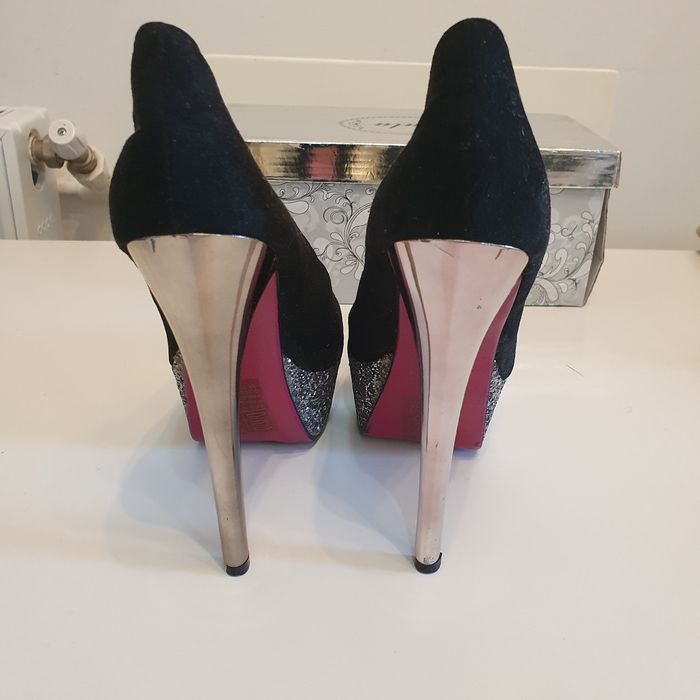 Pantofi cu platforma cu toc inalt