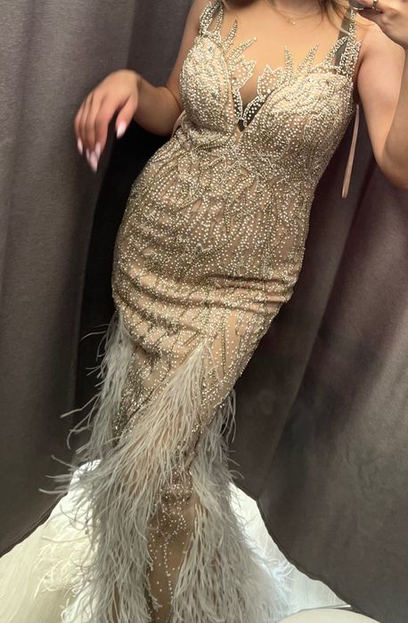 Абитуриентска рокля