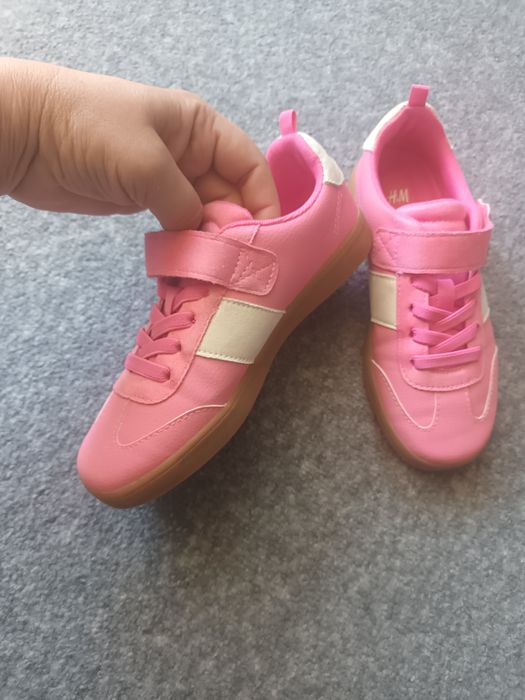 Маратонки от НМ на Мини маус