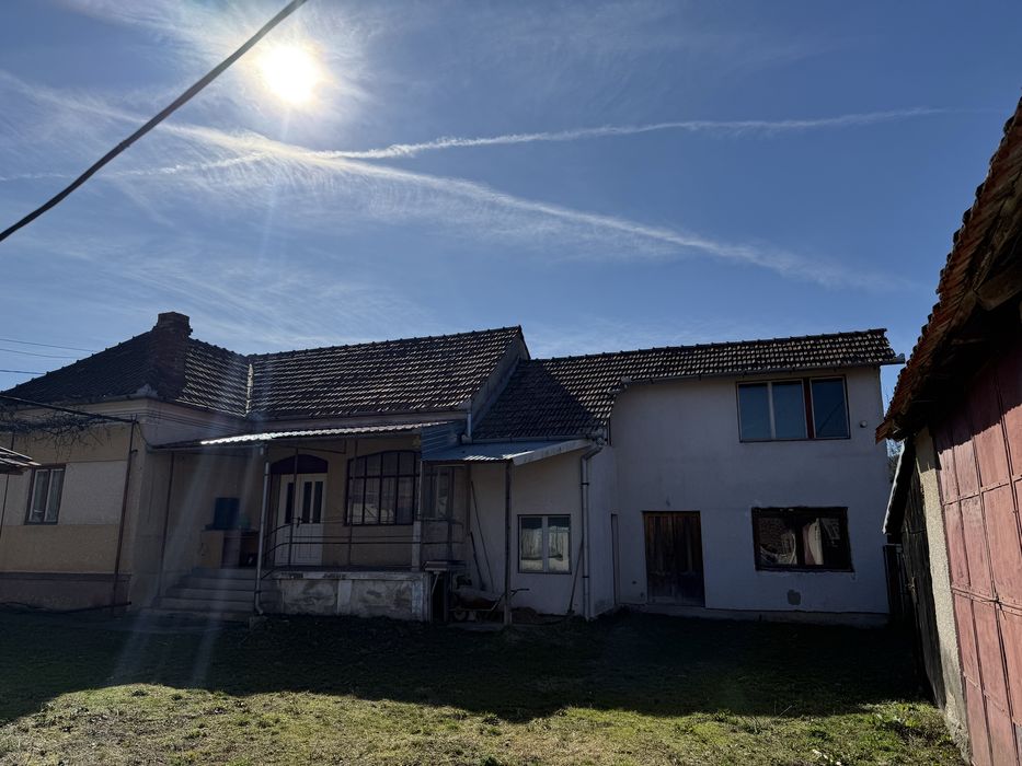 Vand casa la tara la 10 km de Dobra, proprietar