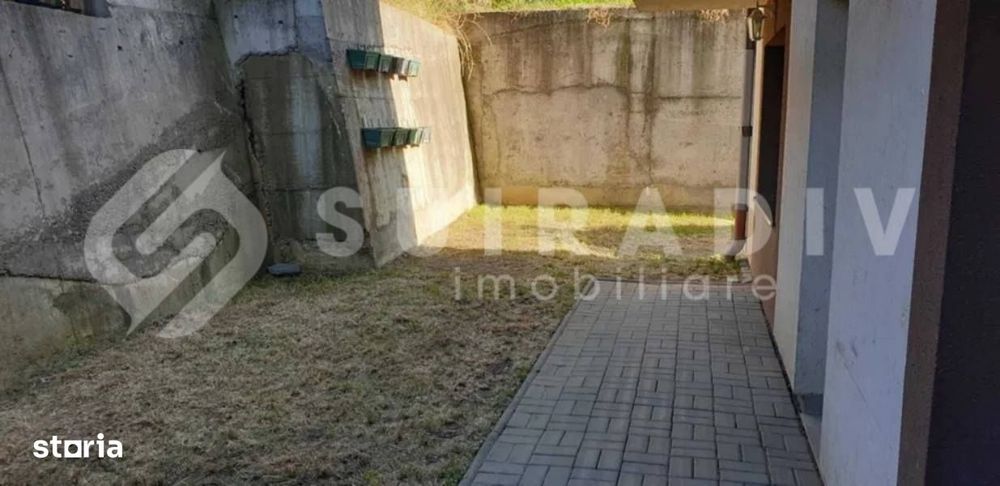 Apartament cu curte proprie de 100 mp, parcare- Zorilor