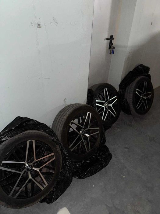 Джанти Momo 17” с летни гуми Goodyear Eagle F1 ASYMM 6