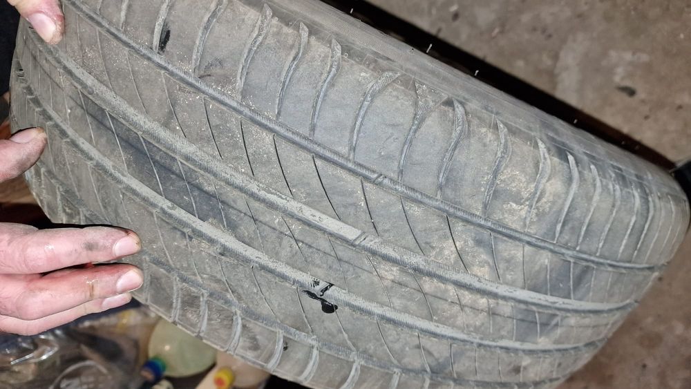 Set anvelope vara 225/55/R18