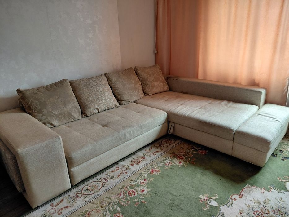 Продам диван и ковер