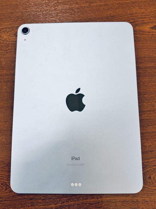 Ipad Air 4, в идеалном состоянии, срочно