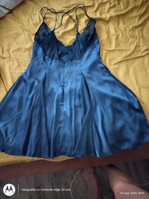 Rochiță scurta, albastra cu bretele