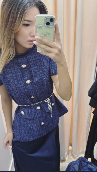 Продаю платье, одела пару раз