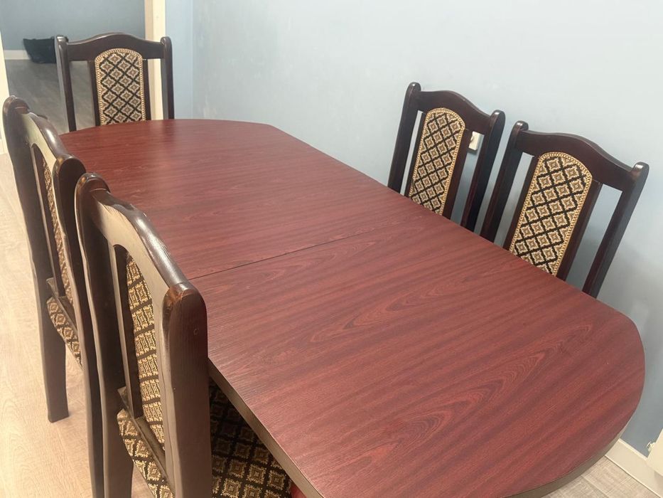 Кухонный стол,со стульями