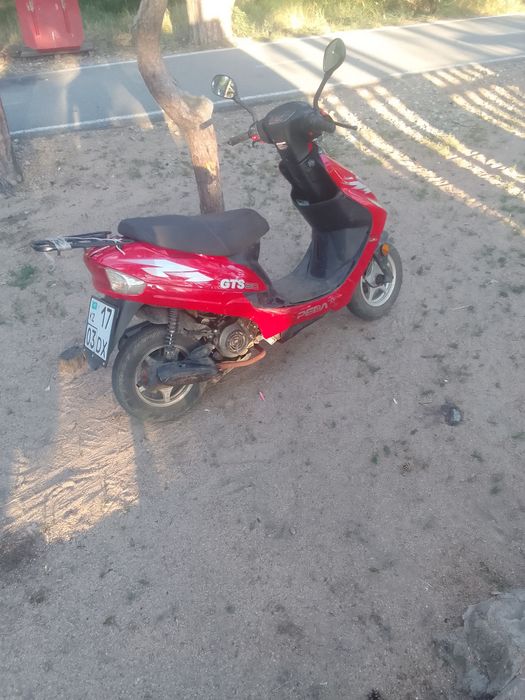 Продам скутер на полном ходу