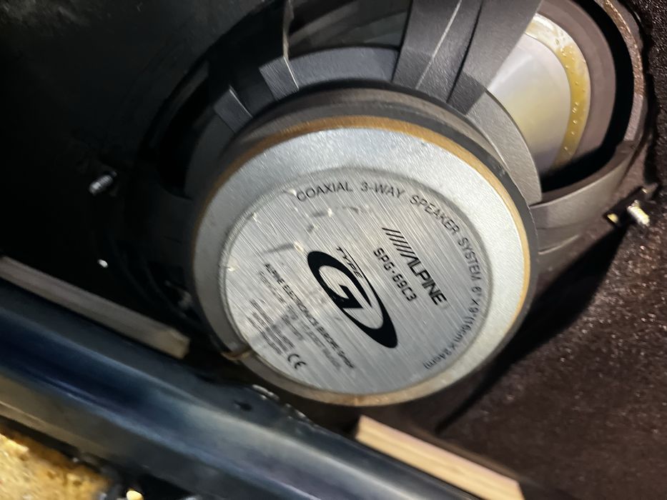 продам саб, магнитолу, диски, колонки