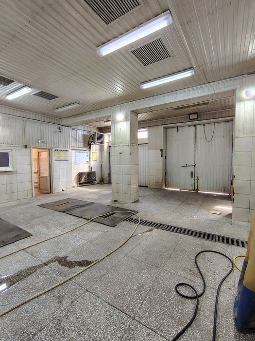 Продам автомойку в центре.