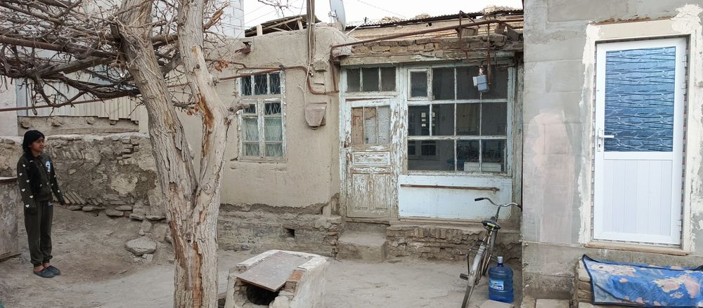 Продаю дом в общем дворе