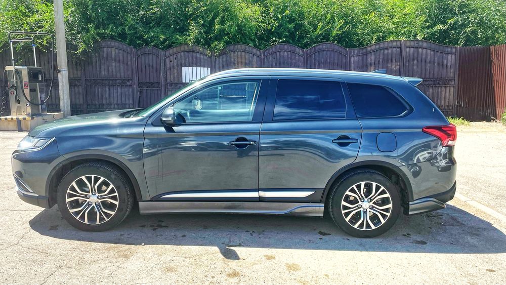 Mitsubishi outlander