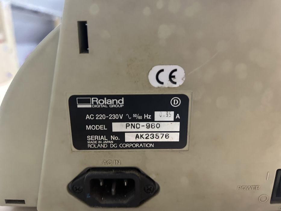 Roland CAMM-1 PNC-960 24-inch Desktop CutterPlotter