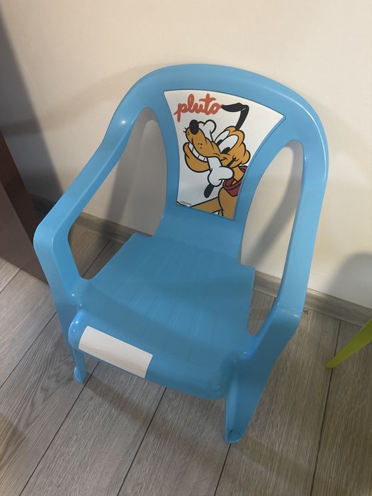 Masuta + scaunel de plastic copii