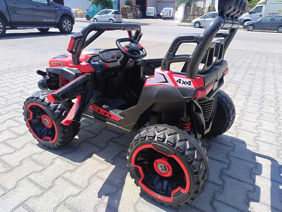 SAFARI двуместен акумулаторен джип JAKARTA 4x4 червен