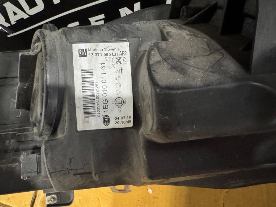 Far stanga Opel Astra J 2016/2017/2018/2019