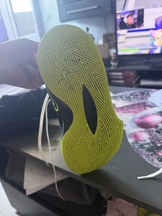 Продавям маратонки nike 40 номер