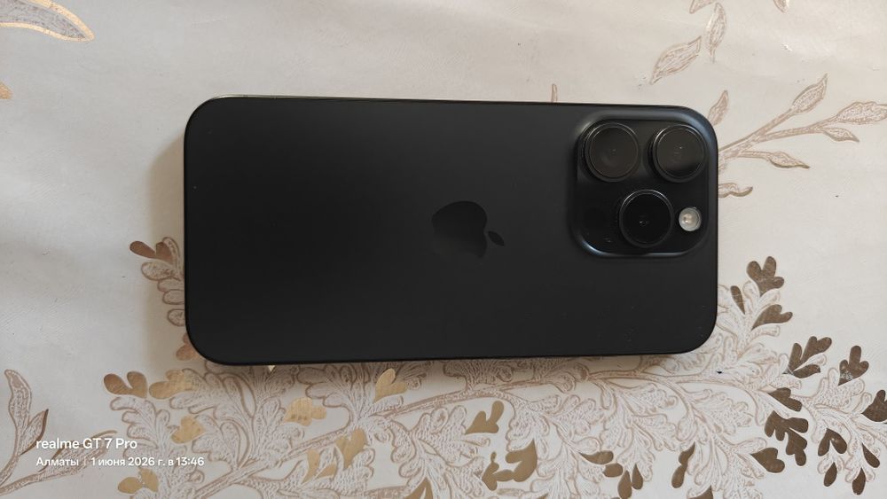 IPhone 15 Pro в идеальном состоянии