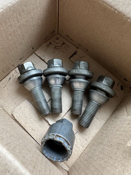 4 Prezoane OEM antifurt + cheie Volvo S90 - 2018