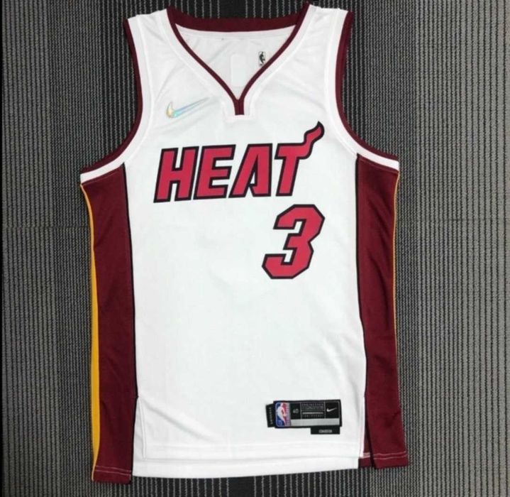 Maiouri de baschet cu Dwyane Wade