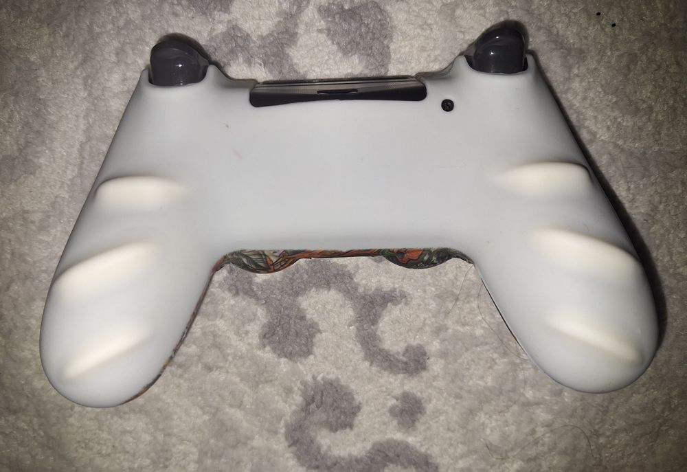 Продам Dualshock 4