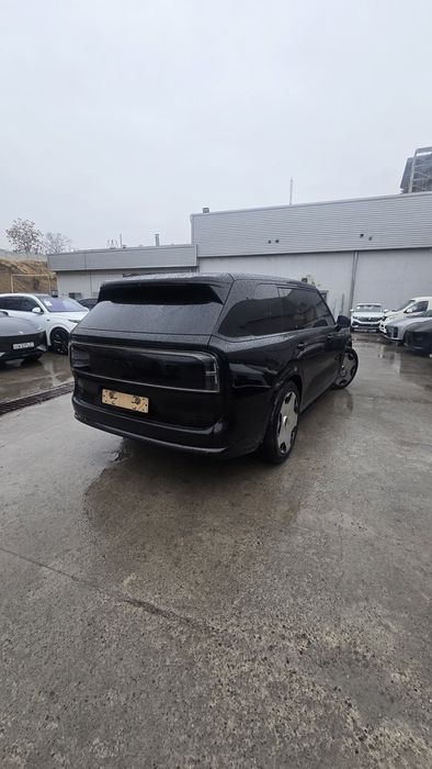 Zeekr 9X Ultra. 2 Turbo. Srochno sotiladi.