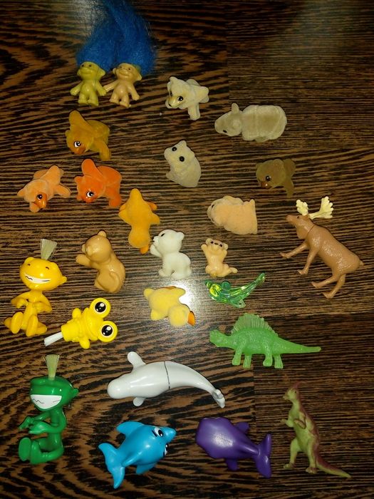 Играчки от киндер яйца,(някои от времето на соца) и други играчки
