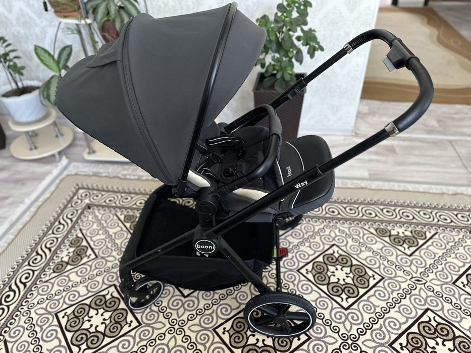 Продается коляска Booni Way