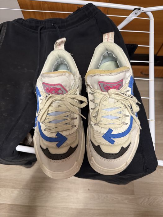Off white Odsy 1000