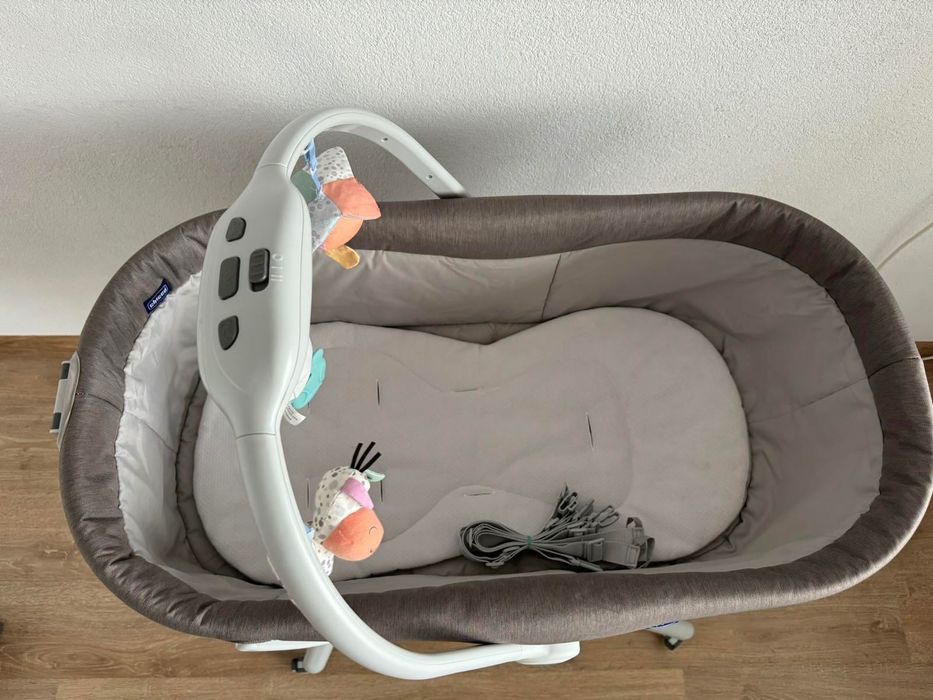 Chicco Baby Hug Pro 4в1 кош за новородено, столче за хранене, шезлонг.