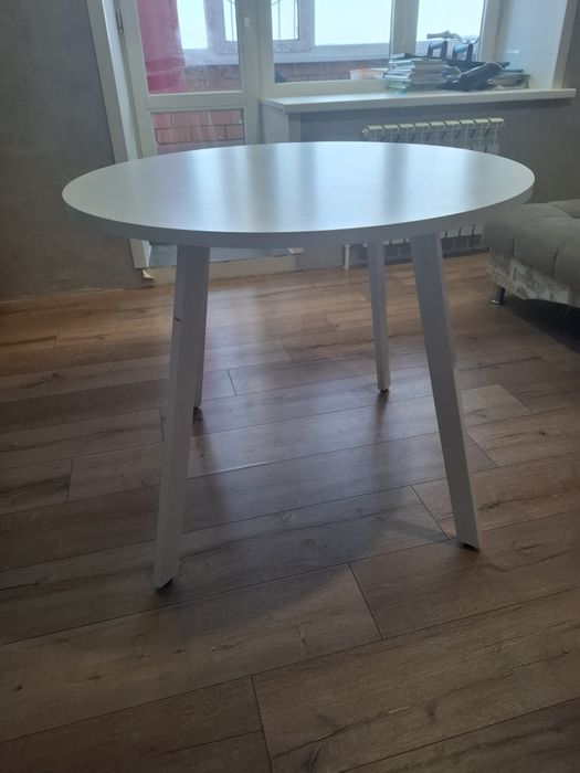 Продам стол в хорошем состоянии