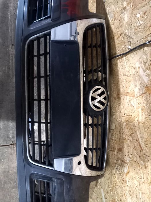 Решётка радиатора на Фольксваген Пассат В6