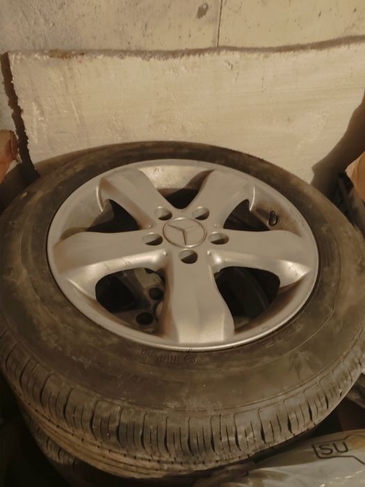 продам диски с резиной на мерс