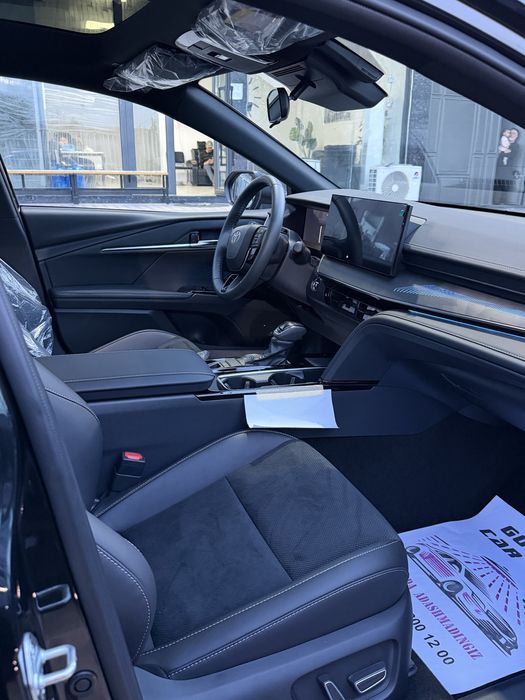 Toyota Camry 2.0 Hybrid (без пробег). 2026 Restyling