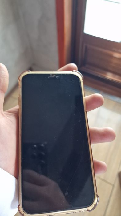 Продам Айфон  11