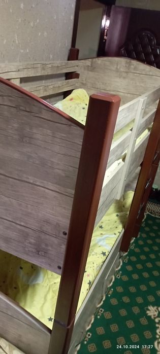 Продается 2х ярусный Кроват  почти новый хороший состояние