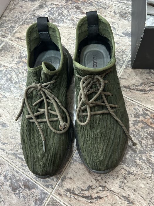 Маратонки тогоши