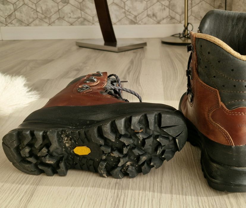 Bocanci Piele Hiking/Trekking Dama Marimea 36 Hanwag