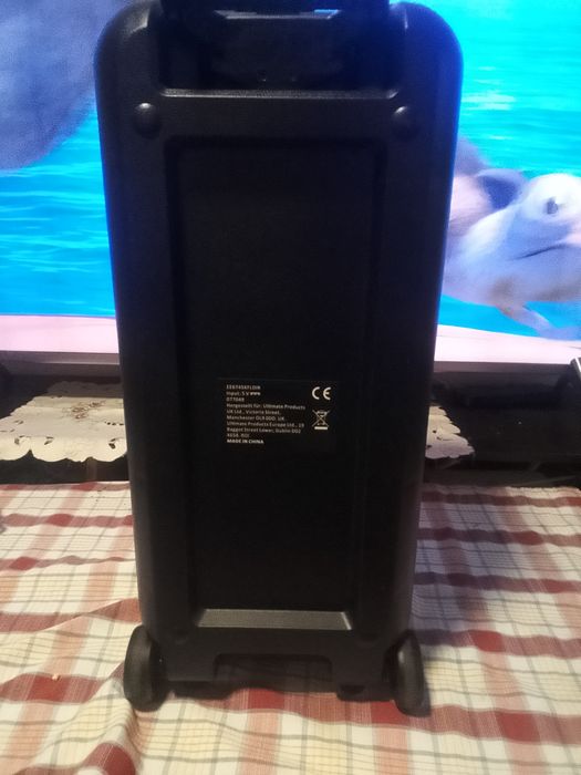 Vadn boxa portabila aproape nouă