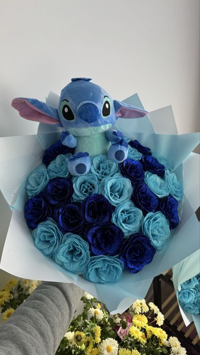 Buchet Trandafiri Imperiali Sclipici cu Stitch