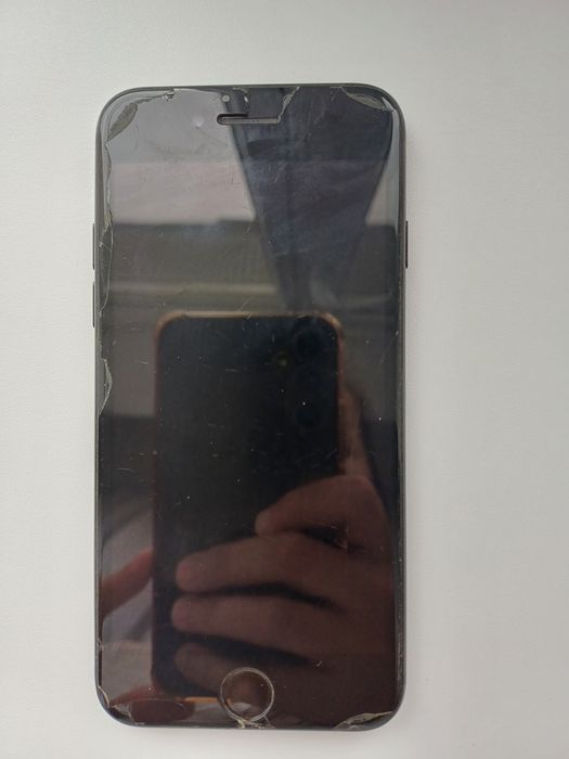 IPHONE 7 с коробкой