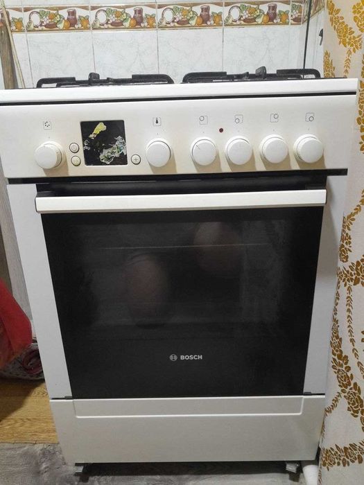 Продам плиту Bosch в хорошем состоянии.