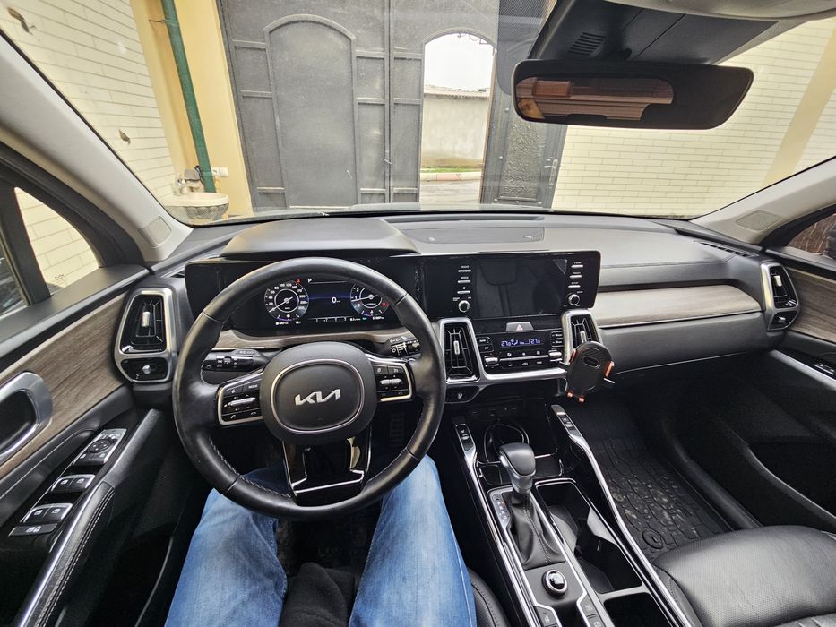 Продаётся Киа Соренто 2023 года