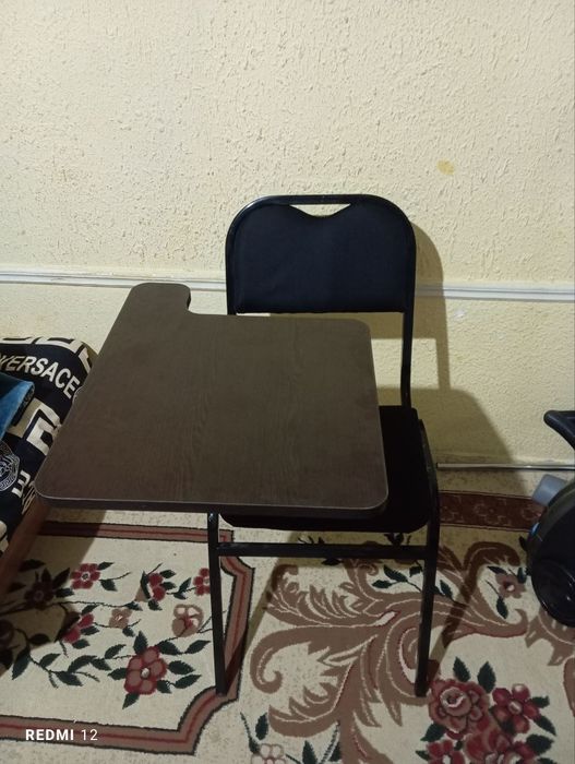 Partali stol srochna sotiladi