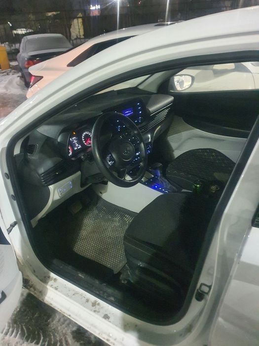 С выкупом Хундай Ай 20