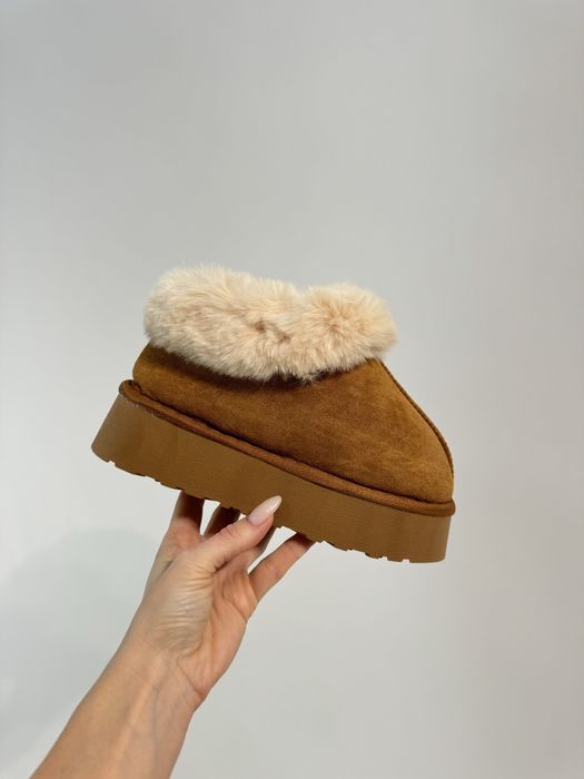 Олекотени чехли и боти с пух по модел Ugg