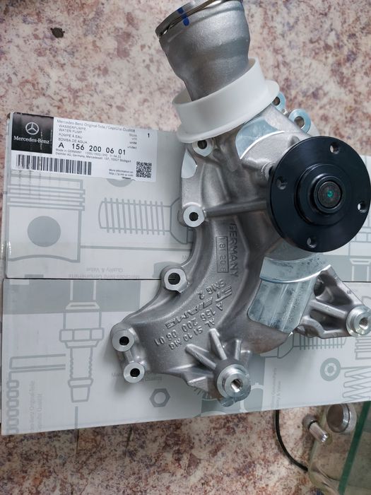 Помпа водяная на m156 мотор,W221,W211,W164,S63amg, ML63AMG