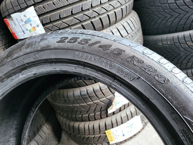 255/45/20//235/50/20 PIRELLI